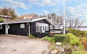 6 Person Holiday Home In B Rkop
